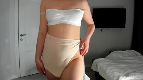 Snapshot of princess_moana chatting on 02-28-25, 04:10 princess_moana online show from 02-28-25, 04:10