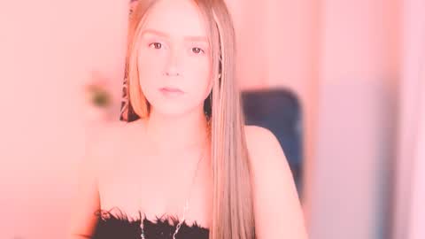 Snapshot of princess_peaach chatting on 11-11-25, 11:49 ArianaJoliiee online show from 11-11-25, 11:49