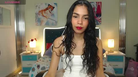 princess_skinny18 online show from 04-17-26, 12:35