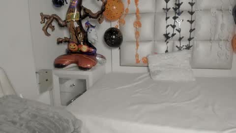 princess_tokyo_ online show from 10-27-25, 03:32