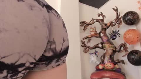 princess_tokyo_ online show from 10-30-25, 04:47