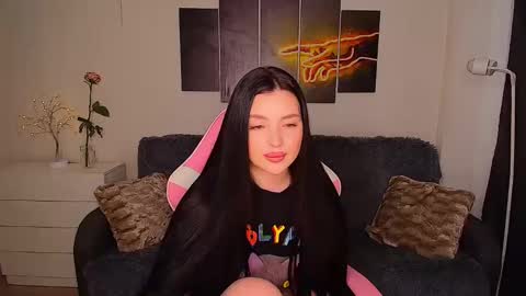 Snapshot of princessamira1 chatting on 02-16-25, 06:10 princessamira1 online show from 02-16-25, 06:10