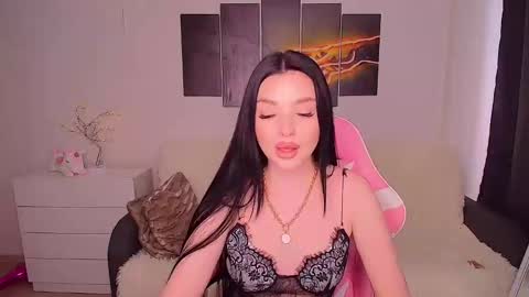 Snapshot of princessamira1 chatting on 03-10-25, 03:01 princessamira1 online show from 03-10-25, 03:01