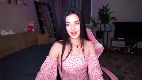 Snapshot of princessamira1 chatting on 10-22-25, 02:50 princessamira1 online show from 10-22-25, 02:50