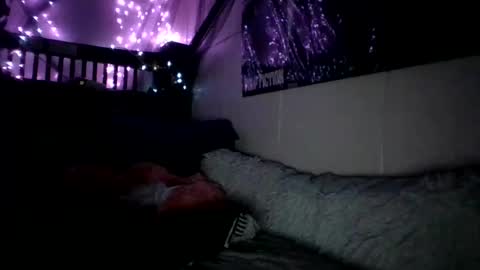 Holly love online show from 11-04-25, 04:55