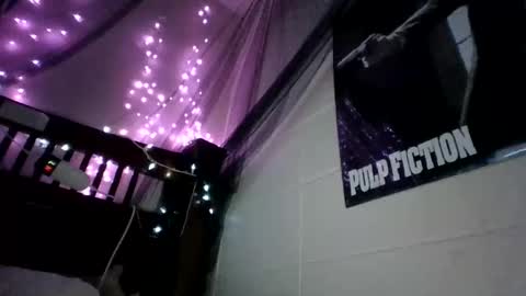 Holly love online show from 11-06-25, 12:22