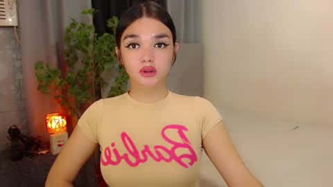 Snapshot of princesshugecumontop chatting on 01-11-25, 10:51 PrincessDONT FORGET TO FOLLOW ME online show from 01-11-25, 10:51