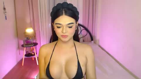 Snapshot of princesshugecumontop chatting on 06-18-26, 06:35 PrincessDONT FORGET TO FOLLOW ME online show from 06-18-26, 06:35