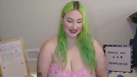Snapshot of princesskiracb chatting on 10-10-25, 02:05 Princess Kira online show from 10-10-25, 02:05