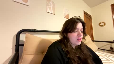 Snapshot of princesslaylaa chatting on 01-12-26, 01:11 princessviccxo online show from 01-12-26, 01:11