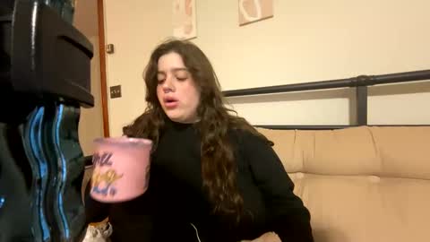 Snapshot of princesslaylaa chatting on 02-12-26, 02:28 princessviccxo online show from 02-12-26, 02:28