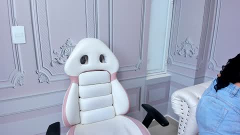 Snapshot of princesslittle_4u chatting on 01-29-25, 07:11 online show from 01-29-25, 07:11