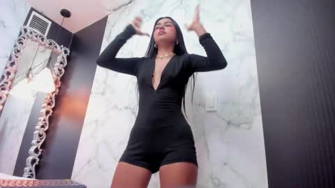 Snapshot of princesslittle_4u chatting on 09-09-25, 11:10 online show from 09-09-25, 11:10