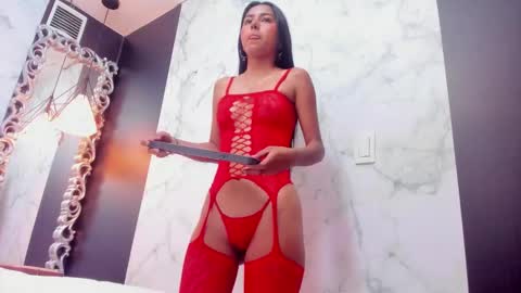 Snapshot of princesslittle_4u chatting on 10-09-25, 10:13 online show from 10-09-25, 10:13