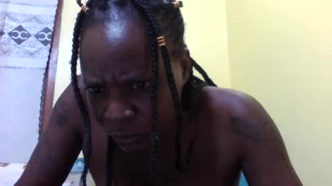Snapshot of princessmiles2 chatting on 06-15-26, 03:58 phelly online show from 06-15-26, 03:58