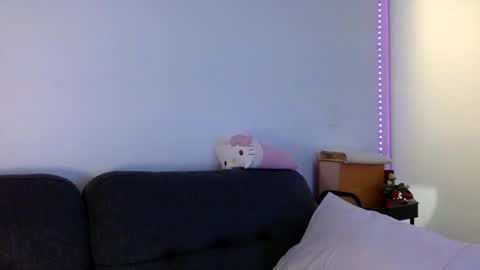 PrincessPinky444 online show from 04-12-26, 02:49