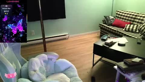 Snapshot of princesstyff chatting on 09-29-25, 11:04 Tyff et Blast online show from 09-29-25, 11:04