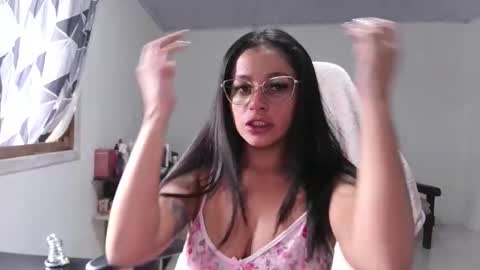 Snapshot of princessyummy chatting on 01-10-26, 07:59 Princess online show from 01-10-26, 07:59