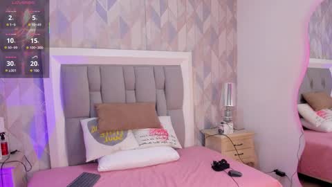 Marcela online show from 10-26-25, 06:58