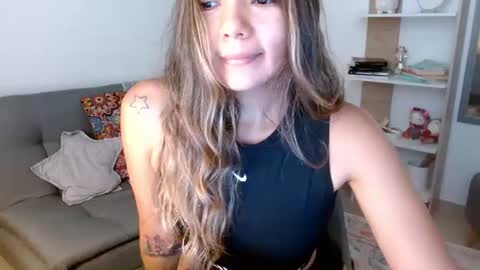 Snapshot of priscila_black chatting on 07-05-26, 04:36 Marcela online show from 07-05-26, 04:36