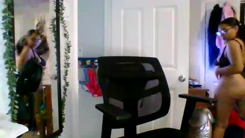 Snapshot of prissyymissyy chatting on 10-24-25, 09:22 prissyymissyy online show from 10-24-25, 09:22