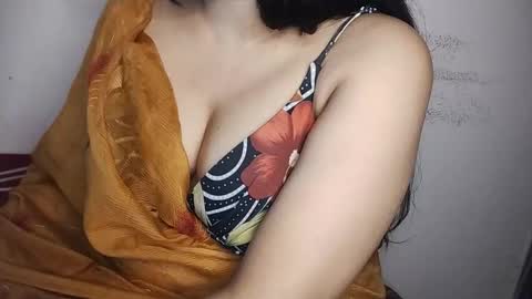 priyu_ online show from 11-17-25, 10:04