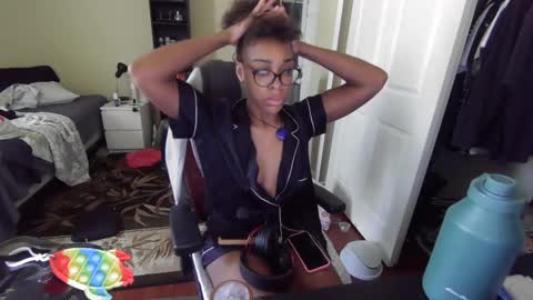 Snapshot of productivepussy chatting on 09-19-25, 04:18 ProductivePorn online show from 09-19-25, 04:18