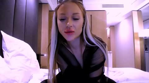 Snapshot of project_barbara chatting on 12-27-24, 09:43 Barbara online show from 12-27-24, 09:43