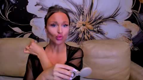 Snapshot of project_barbara chatting on 09-12-25, 04:40 Barbara online show from 09-12-25, 04:40