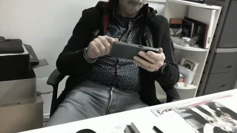 mature hairy guy online show from 02-26-25, 05:50