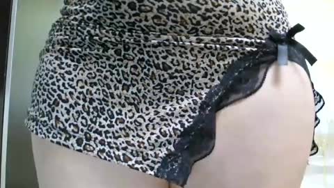 Snapshot of pryncess_sweety chatting on 06-28-26, 11:05 Pryncess sweety online show from 06-28-26, 11:05