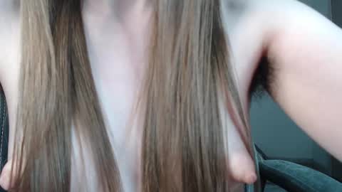 Snapshot of psychegirl chatting on 03-08-25, 08:14 psychegirl online show from 03-08-25, 08:14