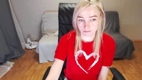 Polly online show from 12-20-24, 01:25