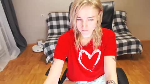 Polly online show from 01-19-25, 11:56