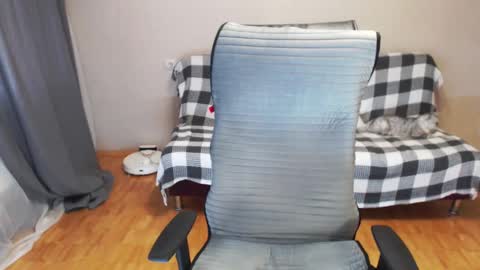 Polly online show from 09-19-25, 04:14