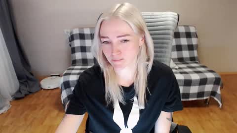 Snapshot of puma_ma chatting on 02-07-26, 04:27 Polly online show from 02-07-26, 04:27