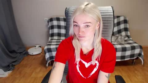 Snapshot of puma_ma chatting on 02-15-26, 03:36 Polly online show from 02-15-26, 03:36