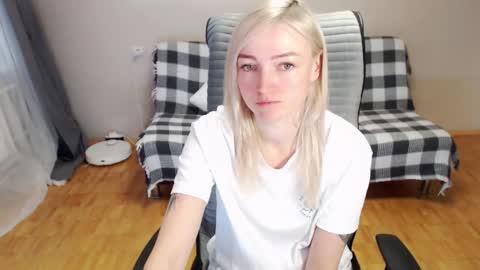 Snapshot of puma_ma chatting on 02-28-26, 03:29 Polly online show from 02-28-26, 03:29