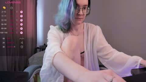 Snapshot of pumbazaebumba chatting on 02-12-26, 07:47 Alisa lack of vitamin D online show from 02-12-26, 07:47