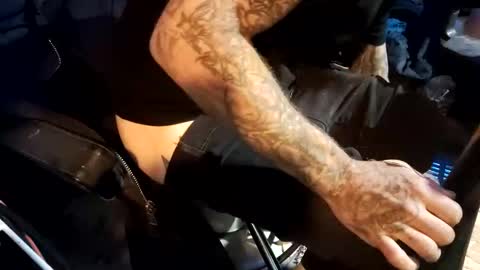 Pumpboy6688 online show from 10-31-25, 06:58