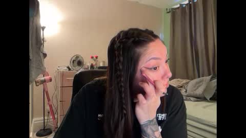 Pumpkin bunny online show from 12-15-25, 06:56