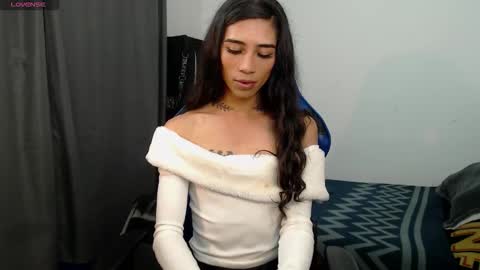 Snapshot of pupi_wolf chatting on 02-19-26, 05:42 Cris online show from 02-19-26, 05:42