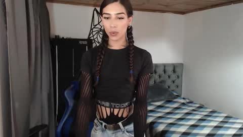 Snapshot of pupi_wolf chatting on 03-12-26, 06:14 Cris online show from 03-12-26, 06:14