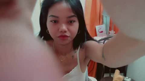 Snapshot of pure_asian_beauty chatting on 06-21-26, 03:03 zarah online show from 06-21-26, 03:03