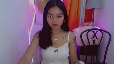Snapshot of pure_asian_beauty chatting on 07-21-26, 04:59 zarah online show from 07-21-26, 04:59