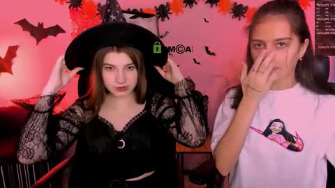 Snapshot of pure_radiance chatting on 10-31-25, 08:48 Ask me3 online show from 10-31-25, 08:48