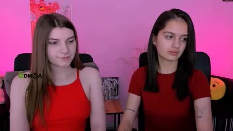 Snapshot of pure_radiance chatting on 11-22-25, 10:36 Ask me3 online show from 11-22-25, 10:36