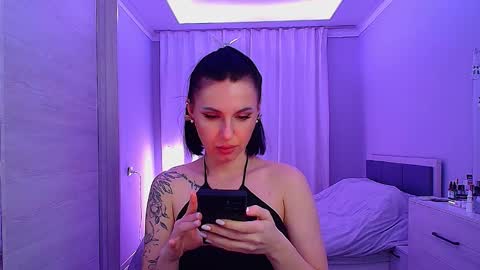 Snapshot of pure_temptation_j chatting on 01-18-26, 04:00 Julia online show from 01-18-26, 04:00