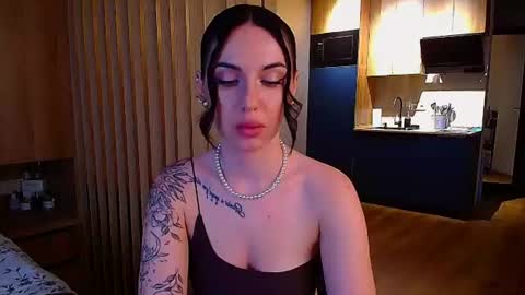 Snapshot of pure_temptation_j chatting on 06-20-26, 02:20 Julia online show from 06-20-26, 02:20