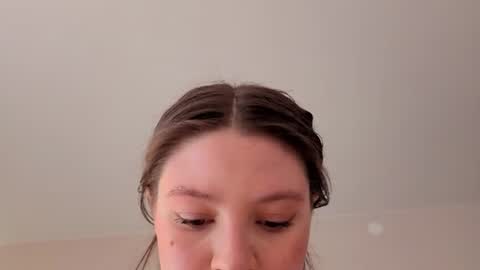 Snapshot of puree_eva chatting on 06-24-26, 06:01 Eva online show from 06-24-26, 06:01
